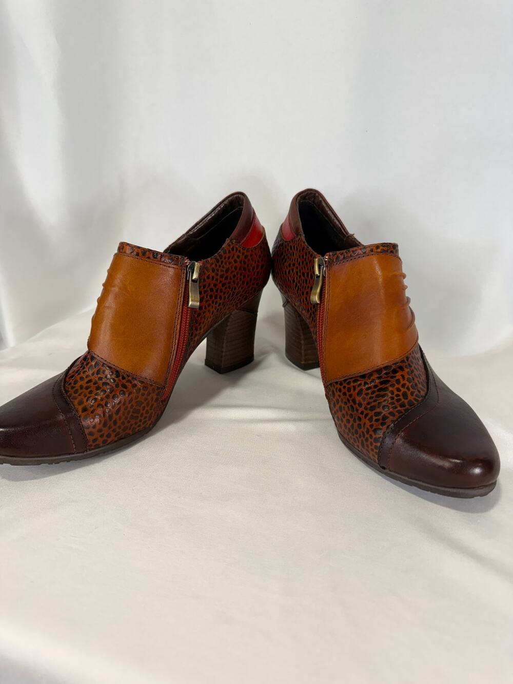 L’Artiste Spring Step Fia Booties EU 38 US 7.5-8 Brown Orange Leather Heels
